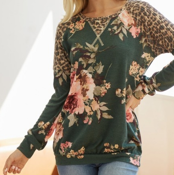 Sweetbb Tops - Hunter Green Floral Leopard Top